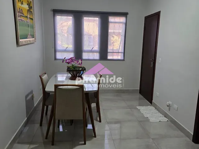 Casa com 124m² 3 quartos e 1 banheiro, à venda, no bairro Cidade Salvador em Jacareí
