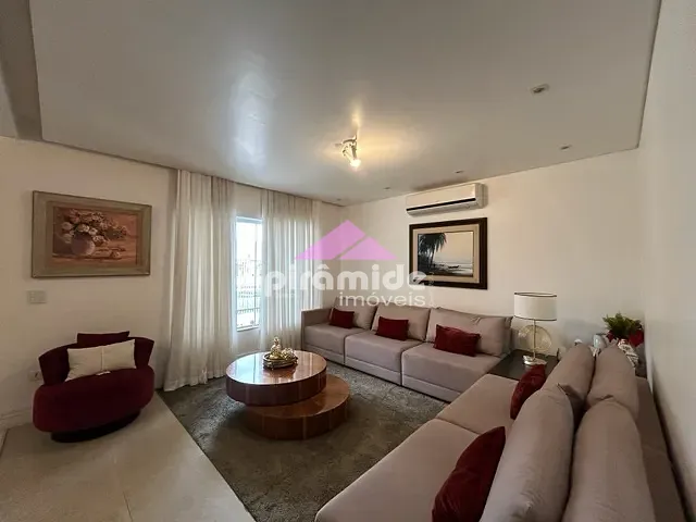 Casa com 313m² 6 quartos e 4 banheiros, à venda, no bairro Bosque dos Eucaliptos em São José dos Campos