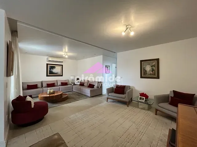Casa com 313m² 6 quartos e 4 banheiros, à venda, no bairro Bosque dos Eucaliptos em São José dos Campos