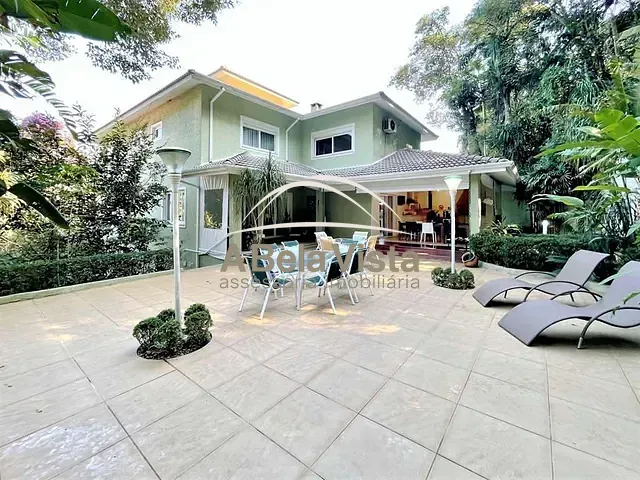 Casa com 1000m² 4 quartos e 7 banheiros, à venda, no bairro Altos de São Fernando em Jandira
