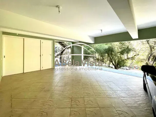 Casa com 1000m² 4 quartos e 7 banheiros, à venda, no bairro Altos de São Fernando em Jandira