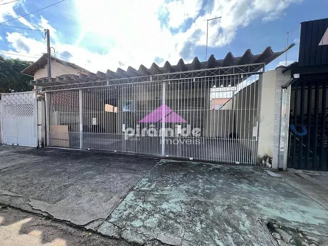Casa com 300m² 3 quartos e 2 banheiros, à venda, no bairro Parque Industrial em São José dos Campos
