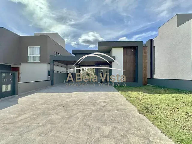 Casa com 560m² 5 quartos e 6 banheiros, à venda, no bairro Jardim do Golf I em Jandira