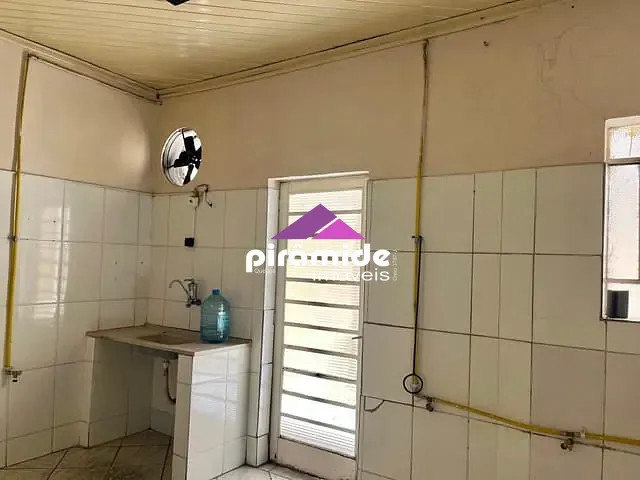 Ponto com 200m², à venda, no bairro Avareí em Jacareí