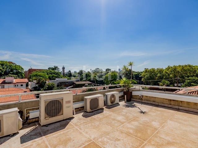 Casa com 450m² 5 quartos e 6 banheiros, à venda, no bairro Alto de Pinheiros em São Paulo