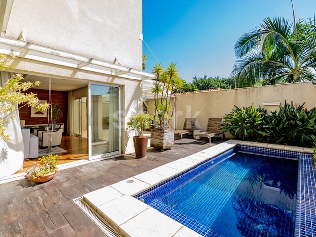 Casa com 450m² 5 quartos e 6 banheiros, à venda, no bairro Alto de Pinheiros em São Paulo