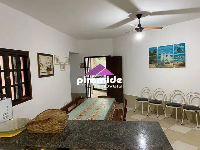 Casa com 392m² 3 quartos e 2 banheiros, à venda, no bairro Massaguaçu em Caraguatatuba