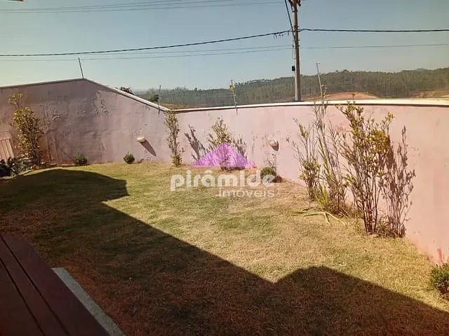 Casa com 270m² 4 quartos e 3 banheiros, à venda, no bairro Vila das Flores em São José dos Campos