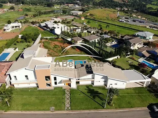 Casa com 2370m² 8 quartos e 10 banheiros, à venda, no bairro Tanque em Atibaia