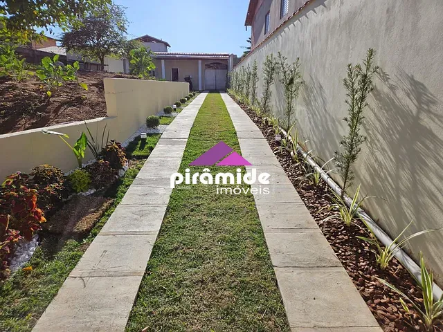 Casa com 500m² 3 quartos e 1 banheiro, à venda, no bairro Parque Nova Esperança em São José dos Campos