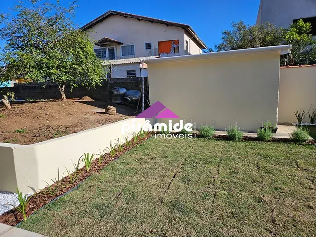 Casa com 500m² 3 quartos e 1 banheiro, à venda, no bairro Parque Nova Esperança em São José dos Campos