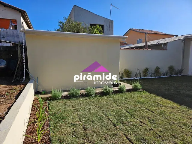 Casa com 500m² 3 quartos e 1 banheiro, à venda, no bairro Parque Nova Esperança em São José dos Campos