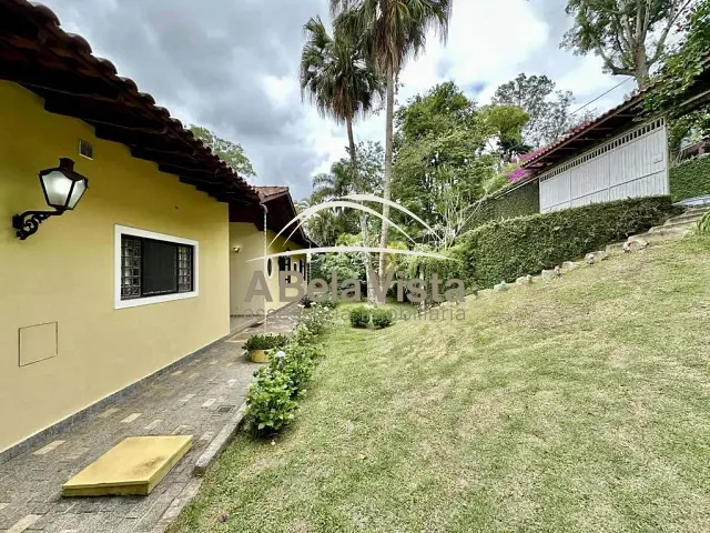 Casa com 2907m² 5 quartos e 8 banheiros, à venda, no bairro Chácaras do Refúgio-Granja Viana em Cotia