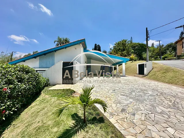 Casa com 1605m² 4 quartos e 4 banheiros, à venda, no bairro Chácaras do Refúgio-Granja Viana em Cotia