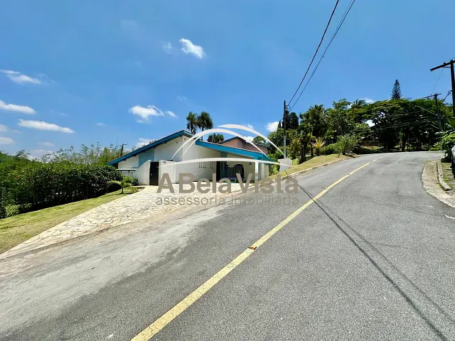 Casa com 1605m² 4 quartos e 4 banheiros, à venda, no bairro Chácaras do Refúgio-Granja Viana em Cotia