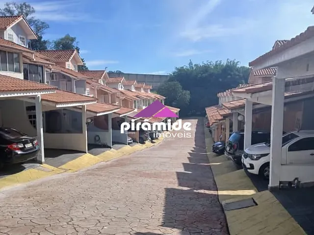 Casa 2 quartos e 2 banheiros, à venda, no bairro Jardim Califórnia em Jacareí
