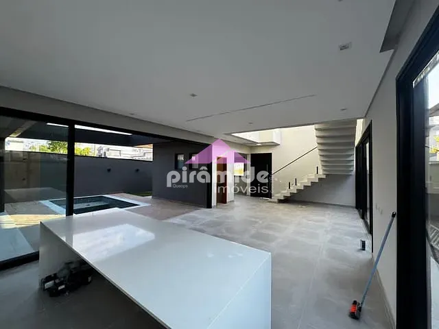 Casa com 279m² 4 quartos e 5 banheiros, à venda, no bairro Loteamento Floresta em São José dos Campos