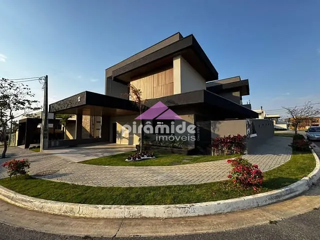Casa com 279m² 4 quartos e 5 banheiros, à venda, no bairro Loteamento Floresta em São José dos Campos
