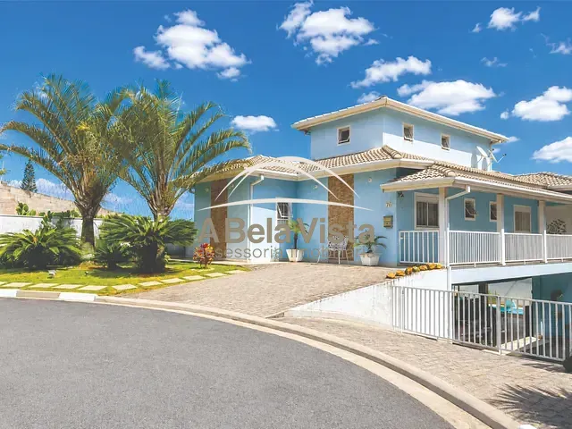 Casa com 369m² 4 quartos e 5 banheiros, à venda, no bairro Residencial dos Lagos em Cotia