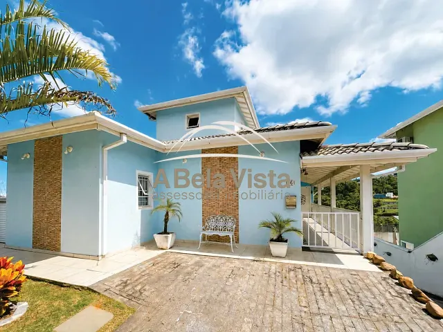 Casa com 369m² 4 quartos e 5 banheiros, à venda, no bairro Residencial dos Lagos em Cotia
