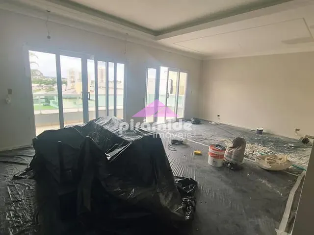Casa com 300m² 3 quartos e 4 banheiros, à venda, no bairro Urbanova em São José dos Campos