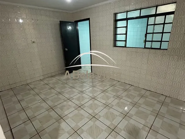 Casa 2 quartos e 2 banheiros, para alugar, no bairro Bela Vista em Osasco