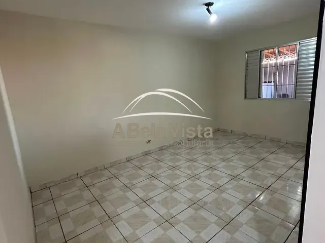 Casa 2 quartos e 2 banheiros, para alugar, no bairro Bela Vista em Osasco