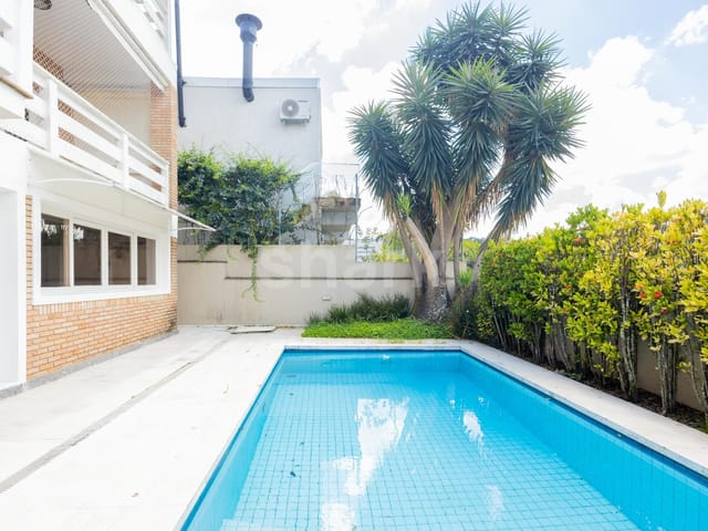 Casa com 450m² 4 quartos e 7 banheiros, à venda ou para alugar, no bairro Alphaville em Santana de Parnaíba