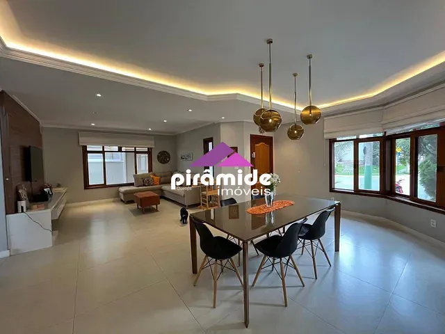 Casa com 360m² 4 quartos e 5 banheiros, à venda, no bairro Urbanova em São José dos Campos
