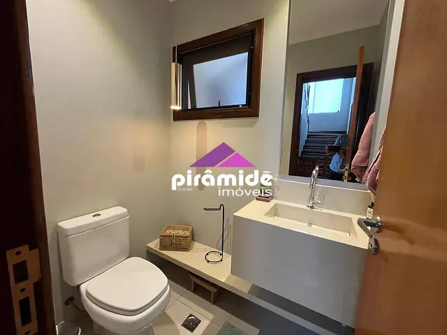 Casa com 360m² 4 quartos e 5 banheiros, à venda, no bairro Urbanova em São José dos Campos