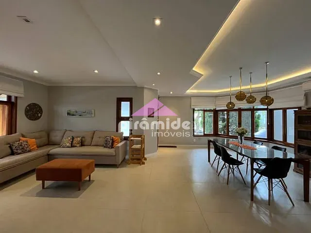 Casa com 360m² 4 quartos e 5 banheiros, à venda, no bairro Urbanova em São José dos Campos