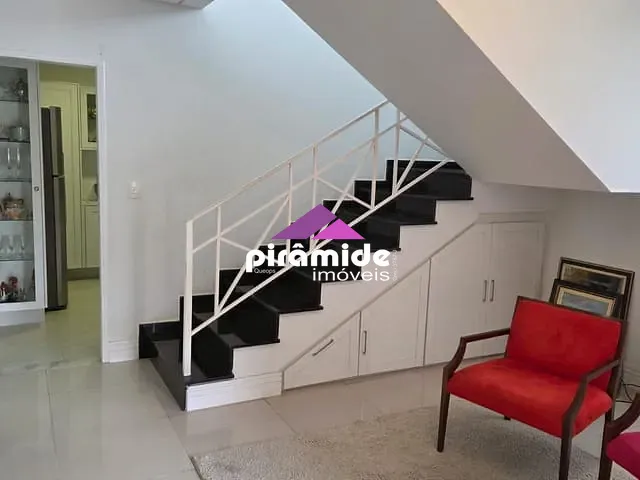 Casa 4 quartos e 2 banheiros, à venda, no bairro Jardim das Indústrias em São José dos Campos