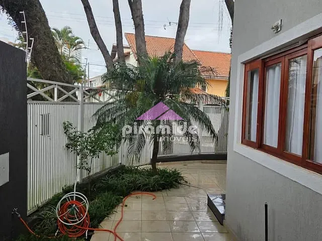 Casa 4 quartos e 2 banheiros, à venda, no bairro Jardim das Indústrias em São José dos Campos