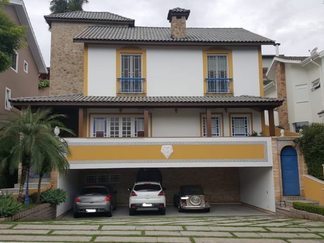 Casa com 450m² 4 quartos e 7 banheiros, à venda, no bairro Alphaville em Santana de Parnaíba