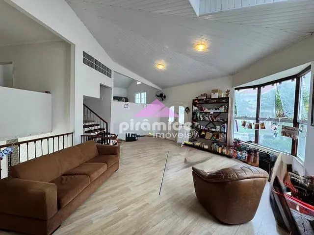 Casa com 404m² 4 quartos e 7 banheiros, à venda ou para alugar, no bairro Urbanova em São José dos Campos