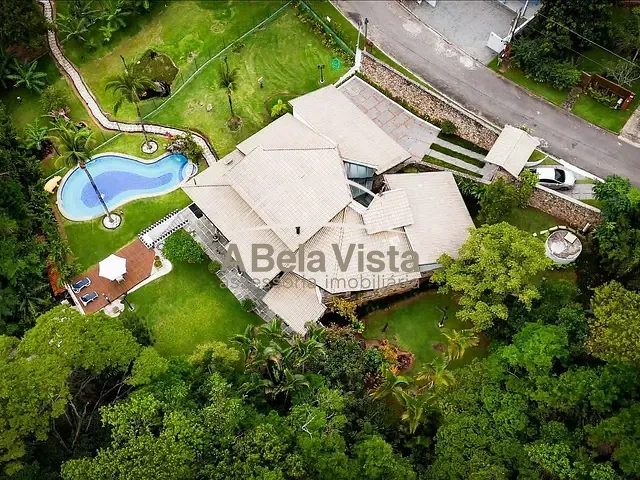 Casa com 768m² 4 quartos e 3 banheiros, à venda, no bairro Guaecá em São Sebastião
