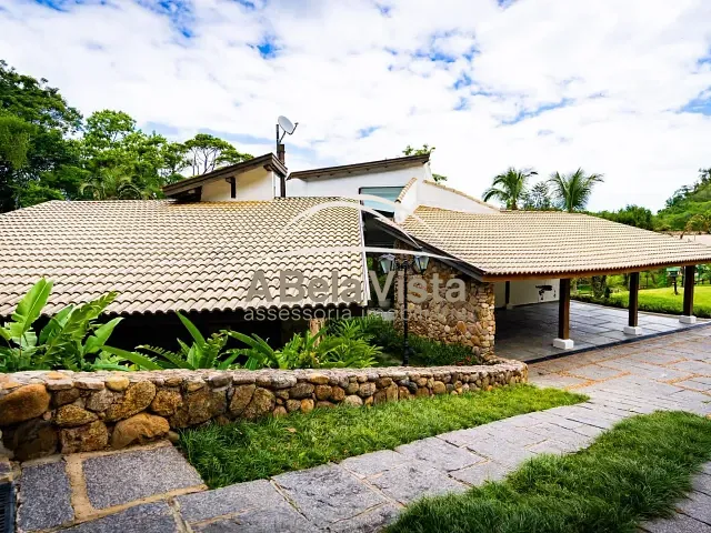 Casa com 768m² 4 quartos e 3 banheiros, à venda, no bairro Guaecá em São Sebastião