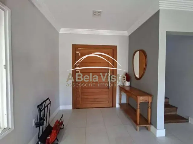 Casa com 500m² 3 quartos e 4 banheiros, à venda, no bairro Residencial dos Lagos em Cotia
