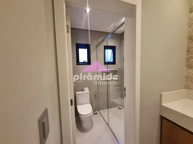 Casa com 330m² 3 quartos e 5 banheiros, à venda, no bairro Urbanova em São José dos Campos