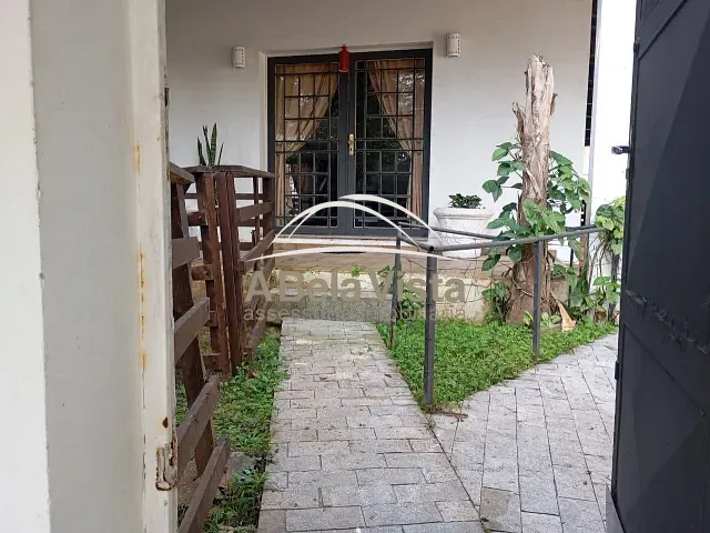 Casa com 1326m² 4 quartos e 5 banheiros, à venda, no bairro Chácara dos Junqueiras em Carapicuíba