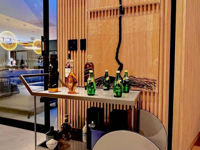 Casa com 678m² 4 quartos e 7 banheiros, à venda, no bairro Alphaville em Santana de Parnaíba