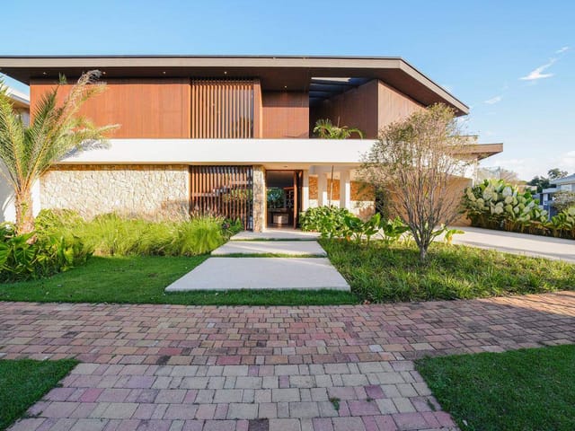 Casa com 600m² 4 quartos e 7 banheiros, à venda, no bairro Alphaville em Santana de Parnaíba