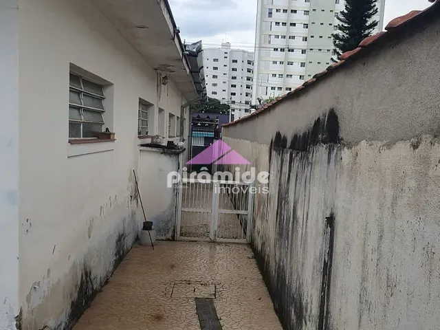 Casa com 600m², à venda, no bairro Vila Adyana em São José dos Campos