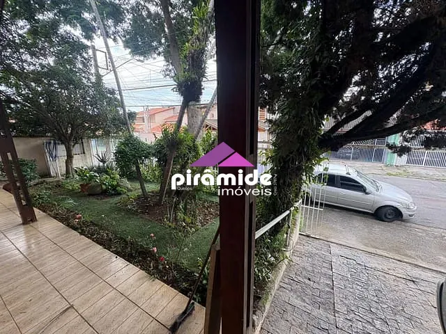 Casa com 329m² 3 quartos e 2 banheiros, à venda, no bairro Jardim Alvorada em São José dos Campos