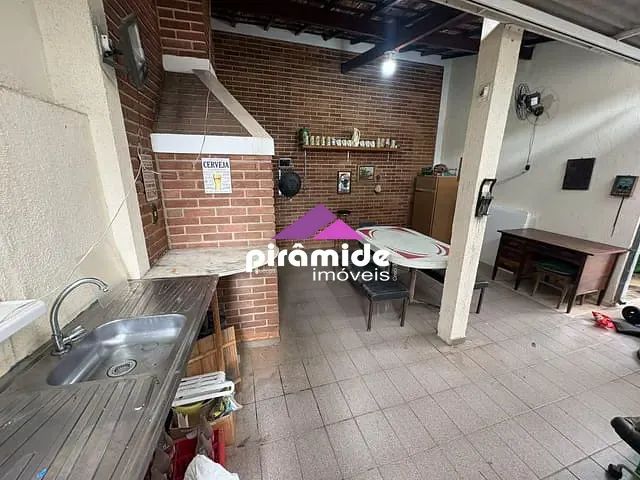 Casa com 329m² 3 quartos e 2 banheiros, à venda, no bairro Jardim Alvorada em São José dos Campos