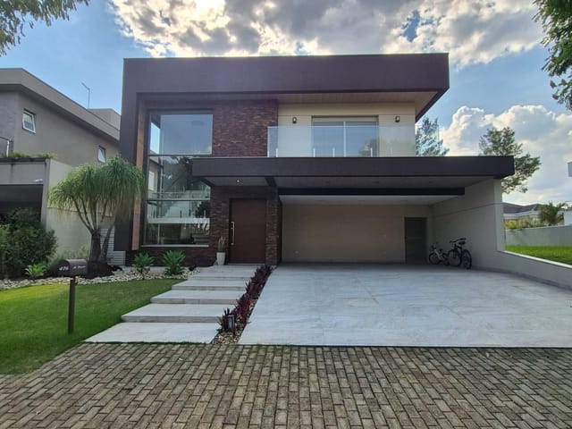 Casa com 442m² 5 quartos e 8 banheiros, à venda, no bairro Alphaville em Santana de Parnaíba