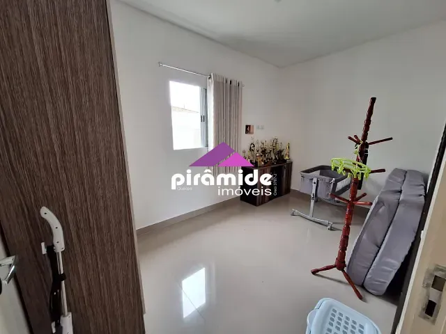 Casa com 98m² 2 quartos e 1 banheiro, à venda, no bairro Massaguaçu em Caraguatatuba