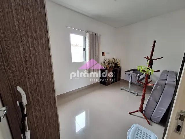 Casa com 98m² 2 quartos e 1 banheiro, à venda, no bairro Massaguaçu em Caraguatatuba