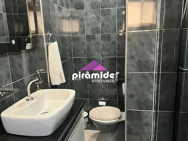 Casa com 270m² 3 quartos e 4 banheiros, à venda, no bairro Vila Industrial em São José dos Campos