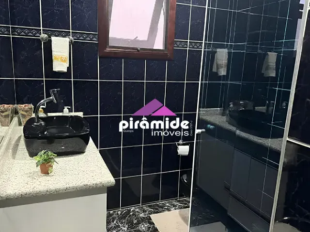 Casa com 270m² 3 quartos e 4 banheiros, à venda, no bairro Vila Industrial em São José dos Campos